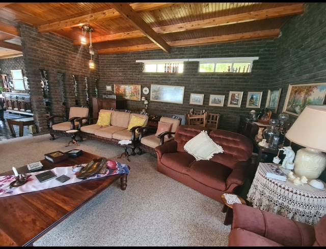 2HA SMALLHOLDING FOR SALE IN MOOILANDE